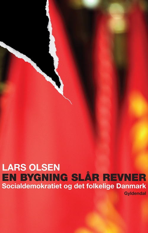 En bygning slår revner